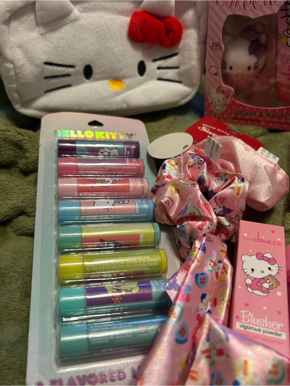 Hello Kitty Bundle accessories and makeup & more 21 items - Picture 7 of 9